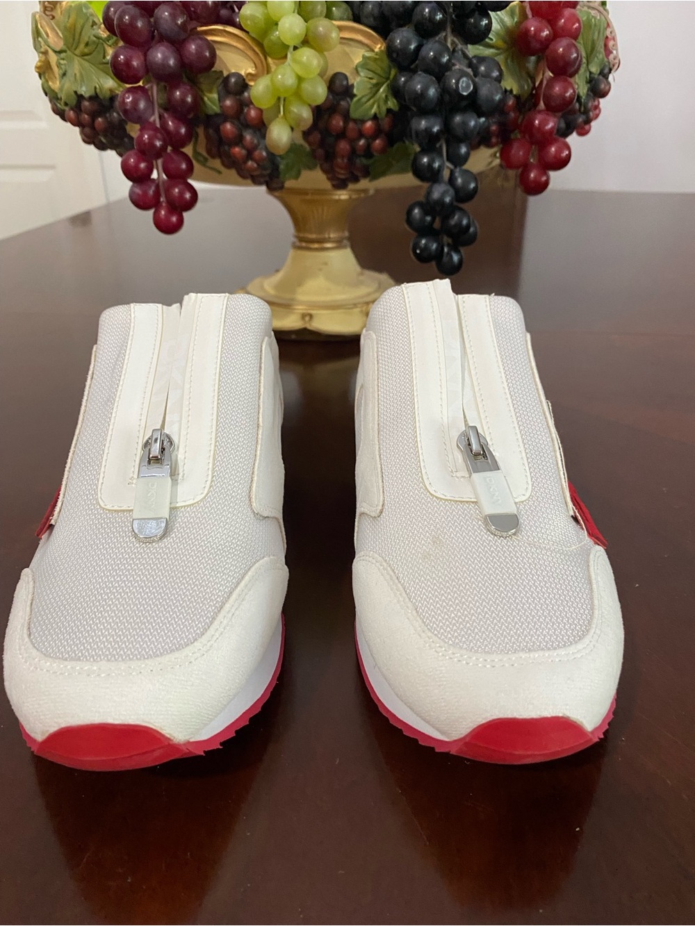DKNY White Slip-On Mules with Red Logo and Pink Accent - Picture 2 of 12